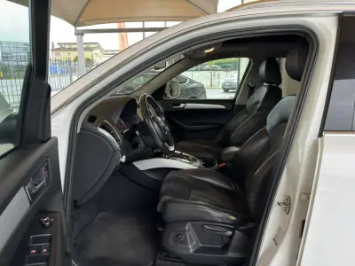 Audi Q5 2009 - 13950 EUR, 326842 km - AUTO.MOTO.pt - 326842km - foto 24 de 33