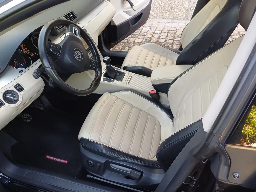 Volkswagen Passat CC 2008 - 10000 EUR, 263000 km - AUTO.MOTO.pt - 263000km - foto 6 de 13