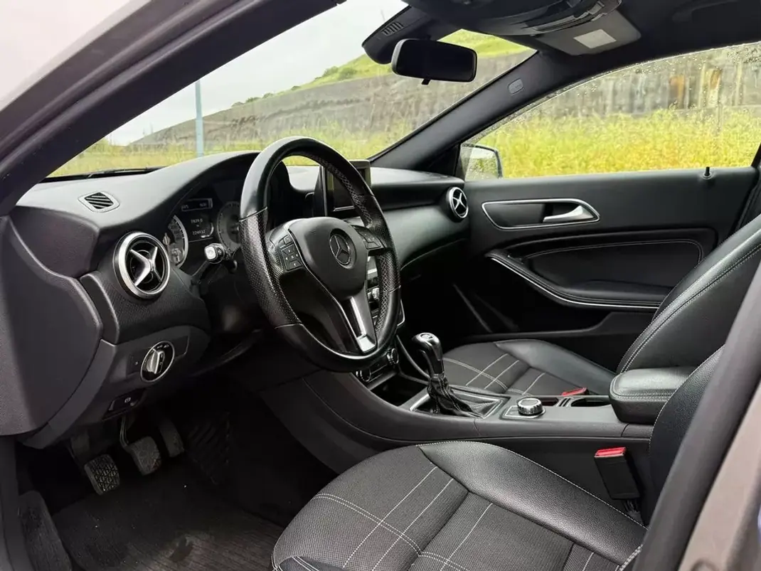 Mercedes-Benz A 180 2013 - 13490 EUR, 225000 km - AUTO.MOTO.pt - 225000km - foto 4 de 12