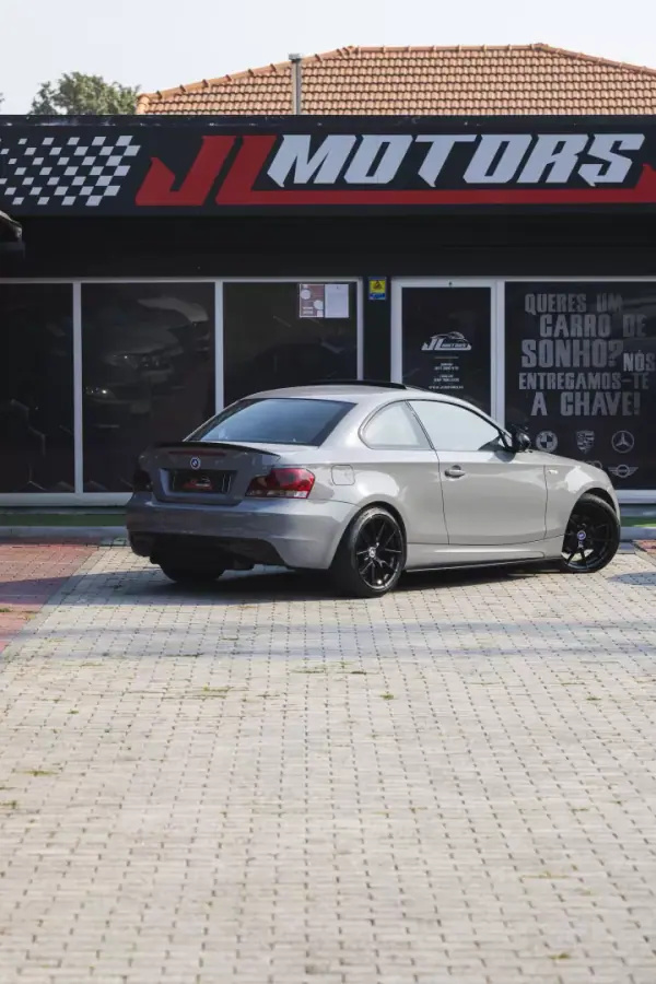 BMW 118 2013 - 17900 EUR, 180900 km - 180900km - foto 33 de 41