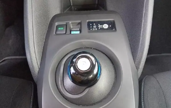 Nissan Leaf 2022 - 15000 EUR, 34000 km - AUTO.MOTO.pt - 34000km - foto 15 de 15