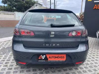SEAT Ibiza 2008 - 6750 EUR, 148157 km - AUTO.MOTO.pt - 148157km - foto 6 de 12