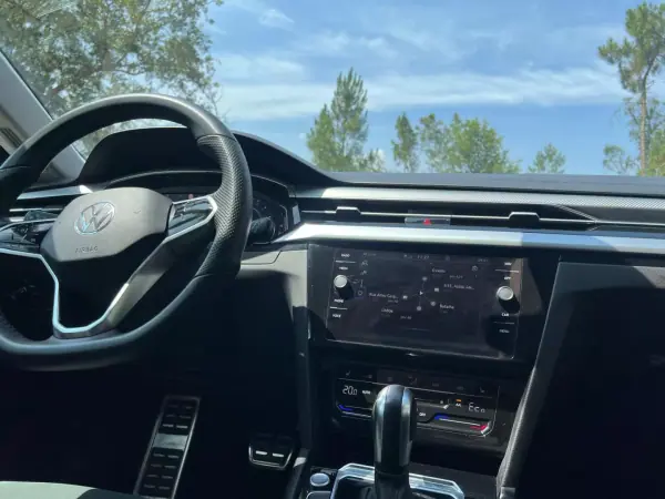 Volkswagen Arteon Shooting Brake 2021 - 27900 EUR, 89450 km - AUTO.MOTO.pt - 89450km - foto 37 de 43