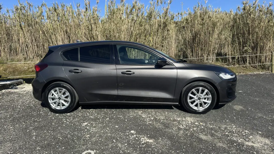 Ford Focus 2022 - 16490 EUR, 56000 km - AUTO.MOTO.pt - 56000km - foto 3 de 22