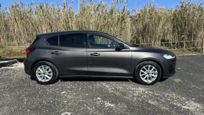Ford Focus 2022 - 16490 EUR, 56000 km - AUTO.MOTO.pt - 56000km - foto 3 de 22