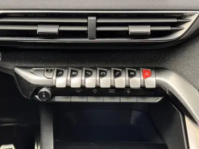 Peugeot 5008 2018 - 18500 EUR, 108306 km - AUTO.MOTO.pt - 108306km - foto 18 de 23