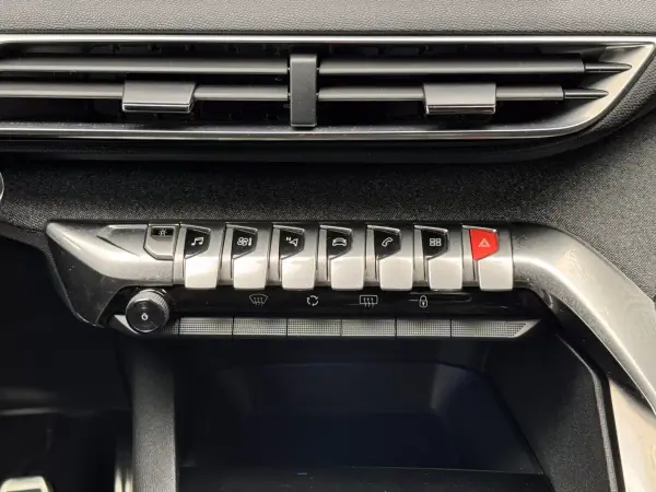 Peugeot 5008 2018 - 17900 EUR, 108306 km - AUTO.MOTO.pt - 108306km - foto 18 de 23
