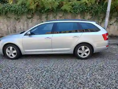 Skoda Octavia Break 2014 - 10500 EUR, 84000 km - 84000km - foto 2 de 7