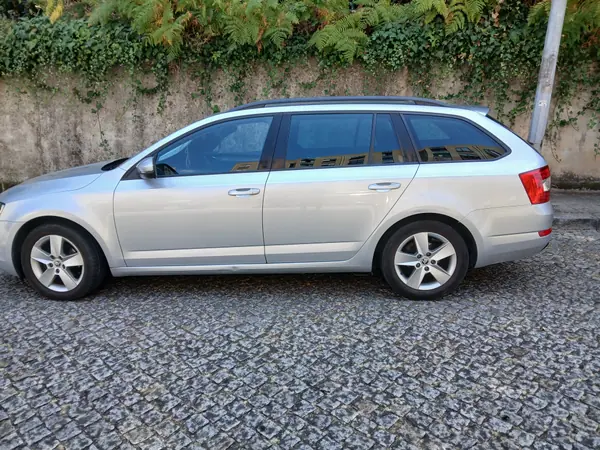Skoda Octavia Break 2014 - 10500 EUR, 84000 km - 84000km - foto 2 de 7
