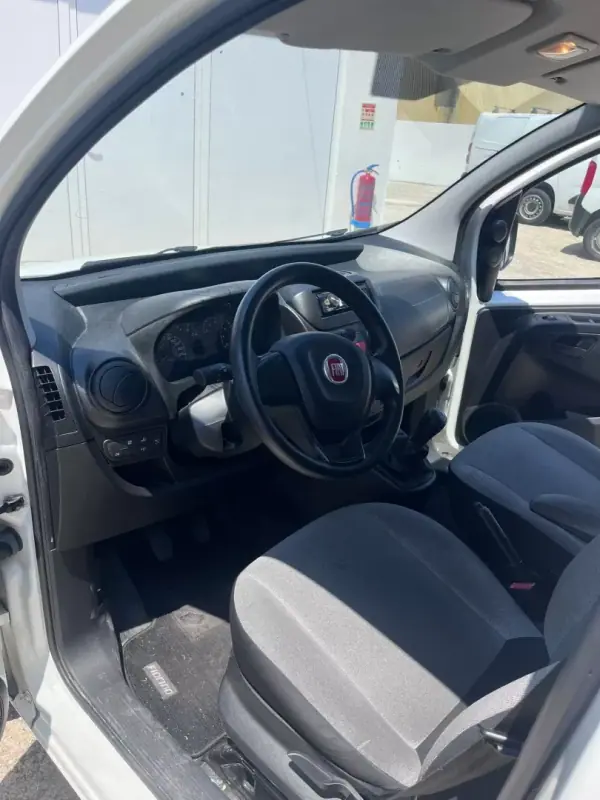 Fiat FIORINO 1.3 M-JET C/AC 2019 - 10900 EUR, 83085 km - AUTO.MOTO.pt - 83085km - foto 5 de 7