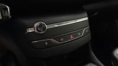 Peugeot 308 SW 2020 - 11990 EUR, 153706 km - AUTO.MOTO.pt - 153706km - foto 18 de 34