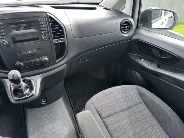Mercedes-Benz Vito Tourer 2018 - 24900 EUR, 175000 km - AUTO.MOTO.pt - 175000km - foto 42 de 49