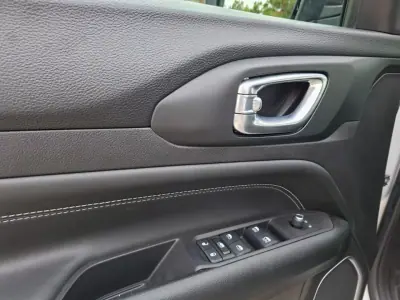 Jeep Compass 2022 - 23900 EUR, 94325 km - 94325km - foto 8 de 28