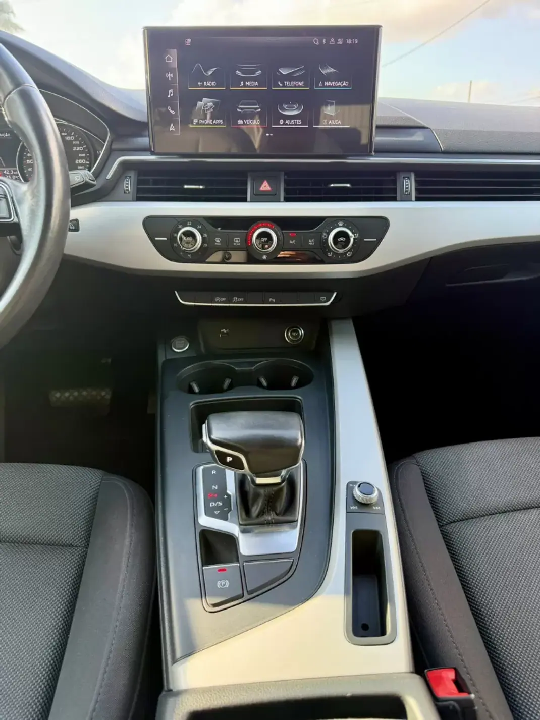 Audi A4 Avant 2020 - 26900 EUR, 165000 km - 165000km - foto 17 de 28