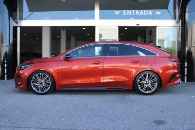 Kia ProCeed 2020 - 24750 EUR, 137140 km - AUTO.MOTO.pt - 137140km - foto 4 de 26
