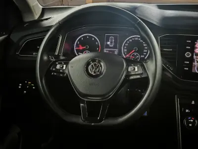 Volkswagen T-Roc 2018 - 15950 EUR, 98741 km - AUTO.MOTO.pt - 98741km - foto 24 de 34