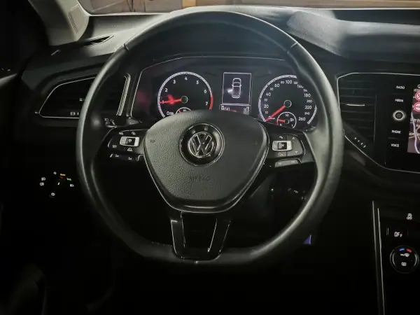 Volkswagen T-Roc 2018 - 15950 EUR, 98741 km - AUTO.MOTO.pt - 98741km - foto 24 de 34