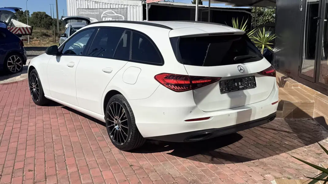 Mercedes-Benz C 300e 2022 - 33990 EUR, 90000 km - AUTO.MOTO.pt - 90000km - foto 9 de 29