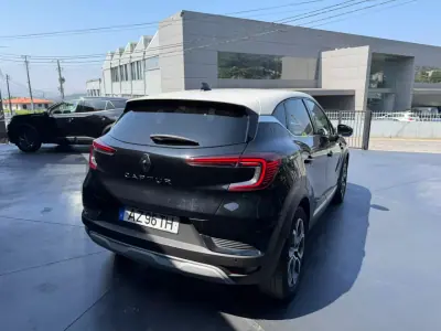 Renault Captur 2023 - 17900 EUR, 81925 km - AUTO.MOTO.pt - 81925km - foto 3 de 13