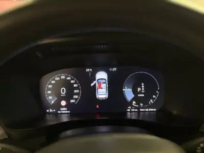 Volvo XC 40 2020 - 23900 EUR, 160000 km - AUTO.MOTO.pt - 160000km - foto 17 de 23
