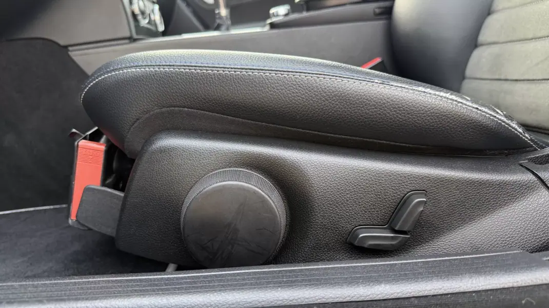 Mercedes-Benz C 180 2014 - 14900 EUR, 245000 km - AUTO.MOTO.pt - 245000km - foto 18 de 25