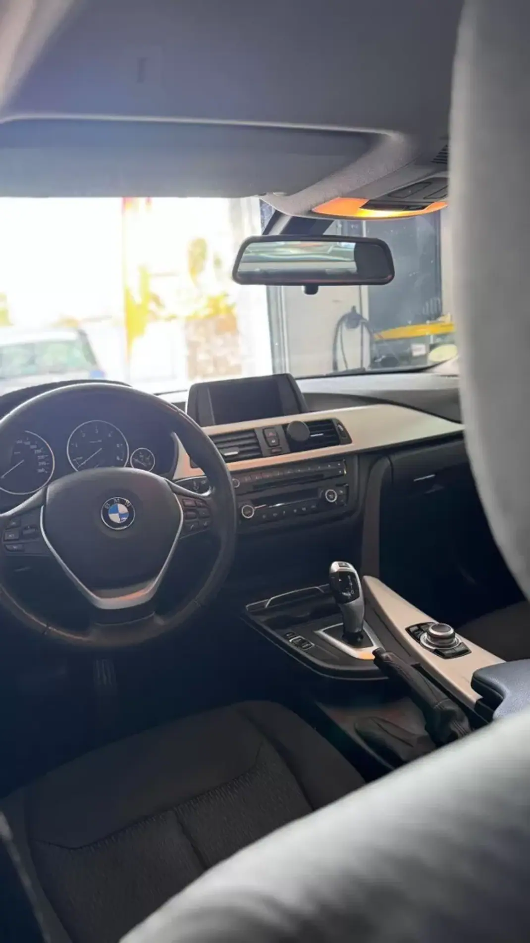 BMW 420 Gran Coupé 2017 - 19900 EUR, 216000 km - AUTO.MOTO.pt - 216000km - foto 13 de 14