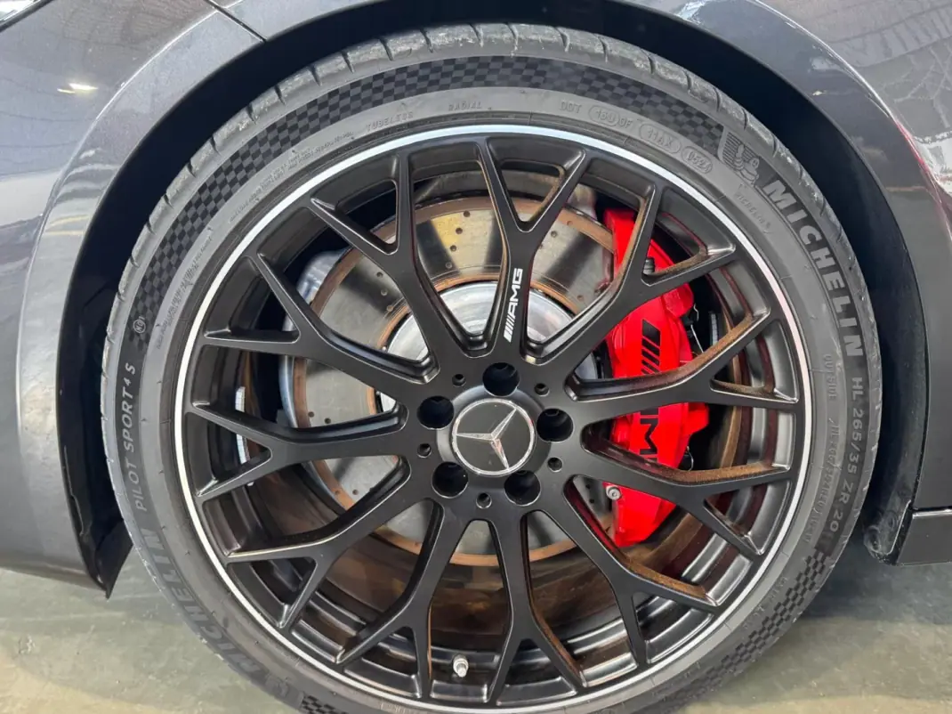 Mercedes-Benz C 63 AMG 2024 - 125000 EUR, 3456 km - AUTO.MOTO.pt - 3456km - foto 5 de 23