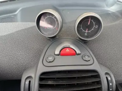 Smart Fortwo Cabrio 2004 - 4250 EUR, 122000 km - AUTO.MOTO.pt - 122000km - foto 22 de 29