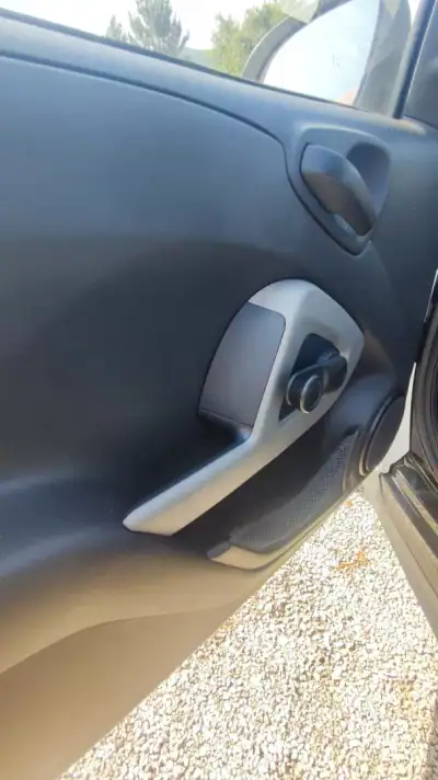 Smart Fortwo Cabrio 2013 - 8279 EUR, 110056 km - AUTO.MOTO.pt - 110056km - foto 9 de 19