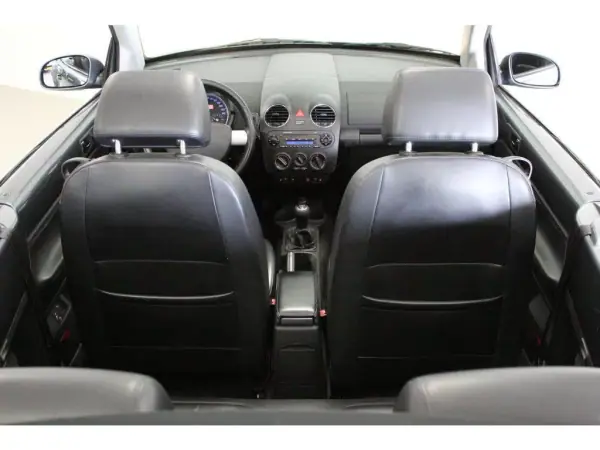 Volkswagen New Beetle Cabriolet 2007 - 7990 EUR, 161340 km - AUTO.MOTO.pt - 161340km - foto 15 de 19