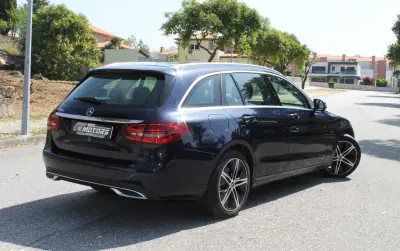 Mercedes-Benz C 300 2020 - 28990 EUR, 128000 km - AUTO.MOTO.pt - 128000km - foto 6 de 36