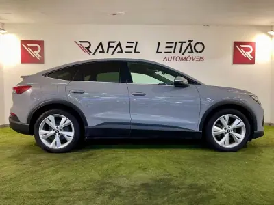 Audi Q4 e-tron 2023 - 29500 EUR, 69000 km - AUTO.MOTO.pt - 69000km - foto 6 de 35