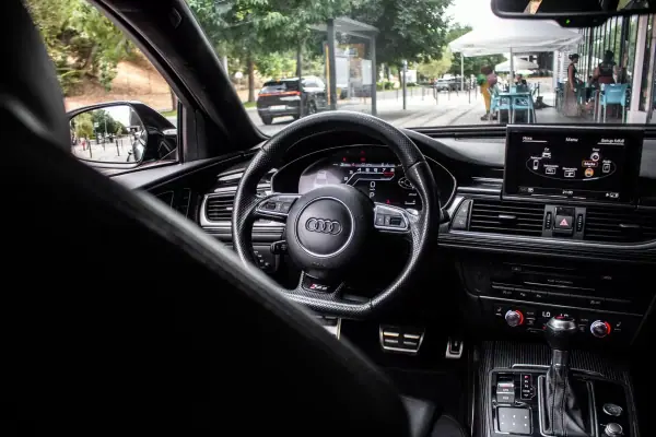 Audi RS6 Avant 2013 - 59900 EUR, 109461 km - AUTO.MOTO.pt - 109461km - foto 36 de 46