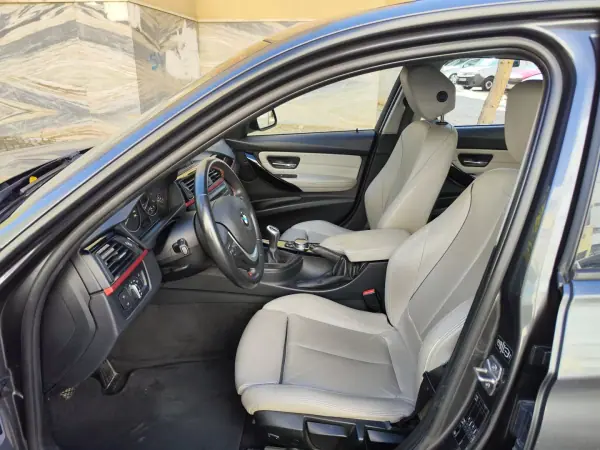 BMW 320 2013 - 14980 EUR, 161500 km - AUTO.MOTO.pt - 161500km - foto 13 de 38