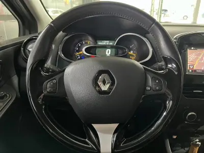 Renault Clio Sport Tourer 2015 - 8600 EUR, 248781 km - AUTO.MOTO.pt - 248781km - foto 8 de 20