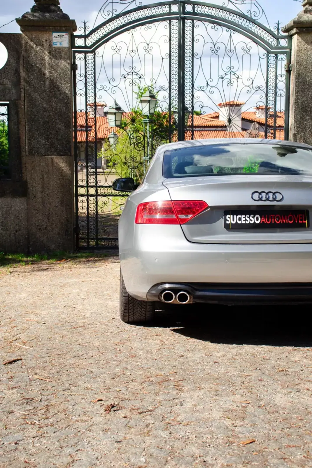 Audi A5 2010 - 13950 EUR, 218325 km - 218325km - foto 4 de 9
