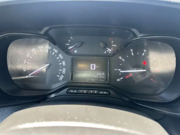 Citroën Berlingo 1.5 Hdi 2020 - 12900 EUR, 120000 km - AUTO.MOTO.pt - 120000km - foto 27 de 53