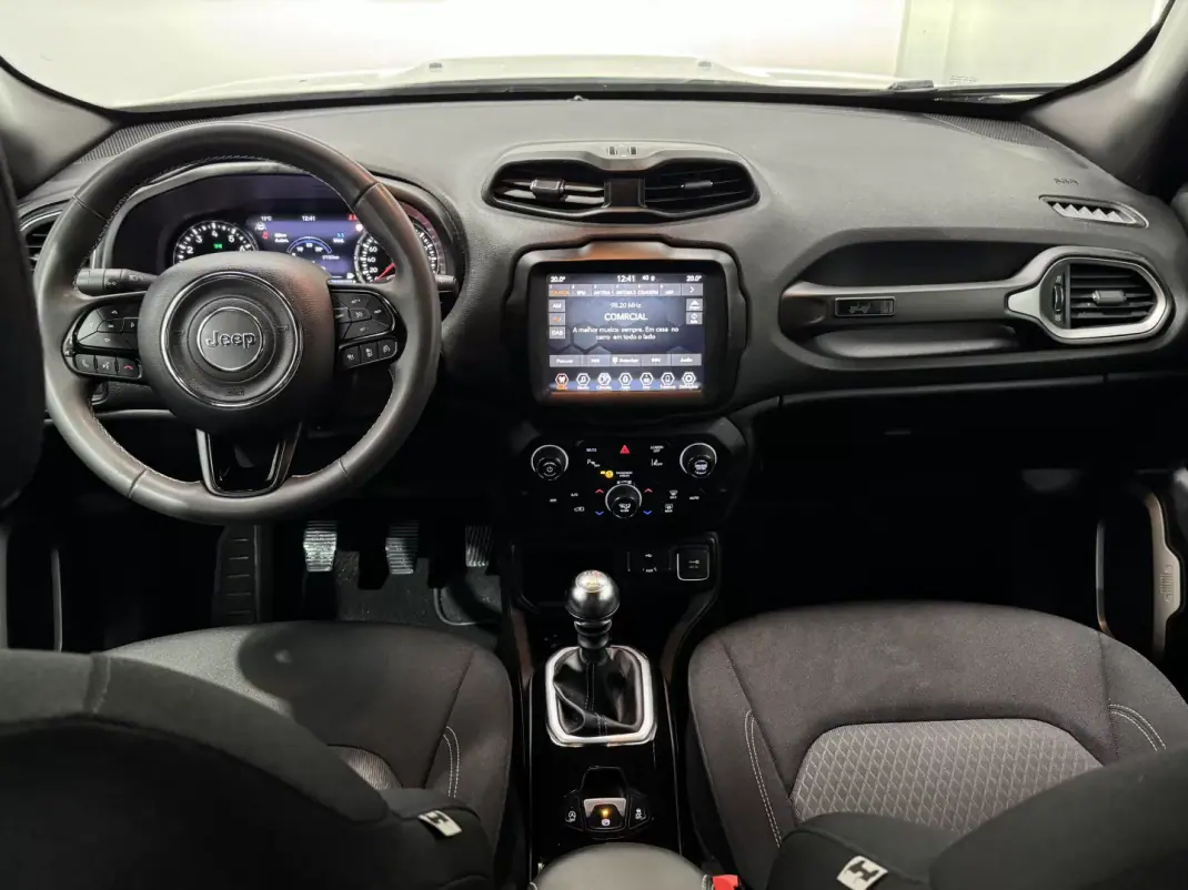 Jeep Renegade 2021 - 18490 EUR, 55000 km - AUTO.MOTO.pt - 55000km - foto 13 de 28