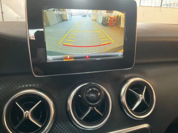 Mercedes-Benz A 180 2016 - 15750 EUR, 177800 km - AUTO.MOTO.pt - 177800km - foto 6 de 10