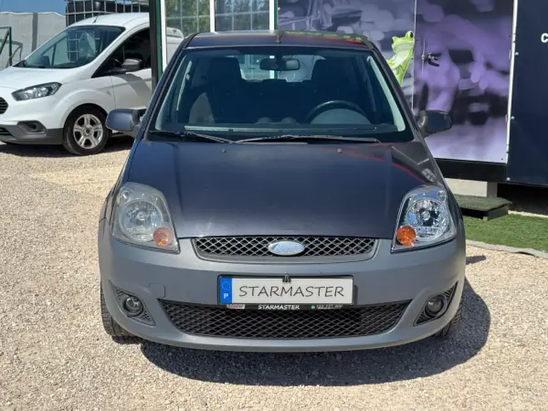 Ford Fiesta 2006 - 2850 EUR, 228695 km - AUTO.MOTO.pt - 228695km - foto 2 de 20