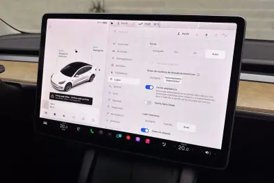 Tesla Model 3 2021 - 25450 EUR, 58710 km - AUTO.MOTO.pt - 58710km - foto 35 de 56