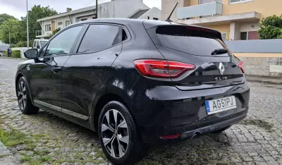 Renault Clio 2021 - 14950 EUR, 71900 km - AUTO.MOTO.pt - 71900km - foto 2 de 20