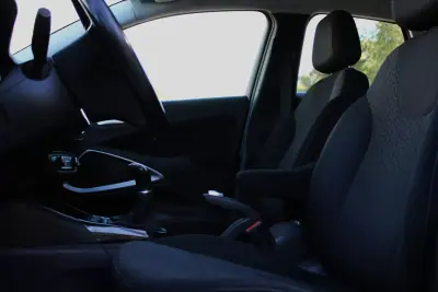 Opel Crossland X 2017 - 12500 EUR, 113439 km - AUTO.MOTO.pt - 113439km - foto 15 de 35