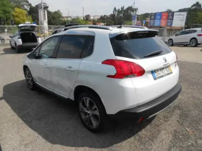 Peugeot 2008 2013 - 9900 EUR, 158211 km - AUTO.MOTO.pt - 158211km - foto 4 de 12