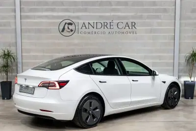 Tesla Model 3 2021 - 25450 EUR, 58710 km - AUTO.MOTO.pt - 58710km - foto 6 de 56