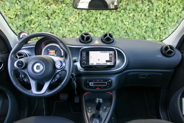 Smart ForFour 2020 - 12500 EUR, 34500 km - 34500km - foto 16 de 17