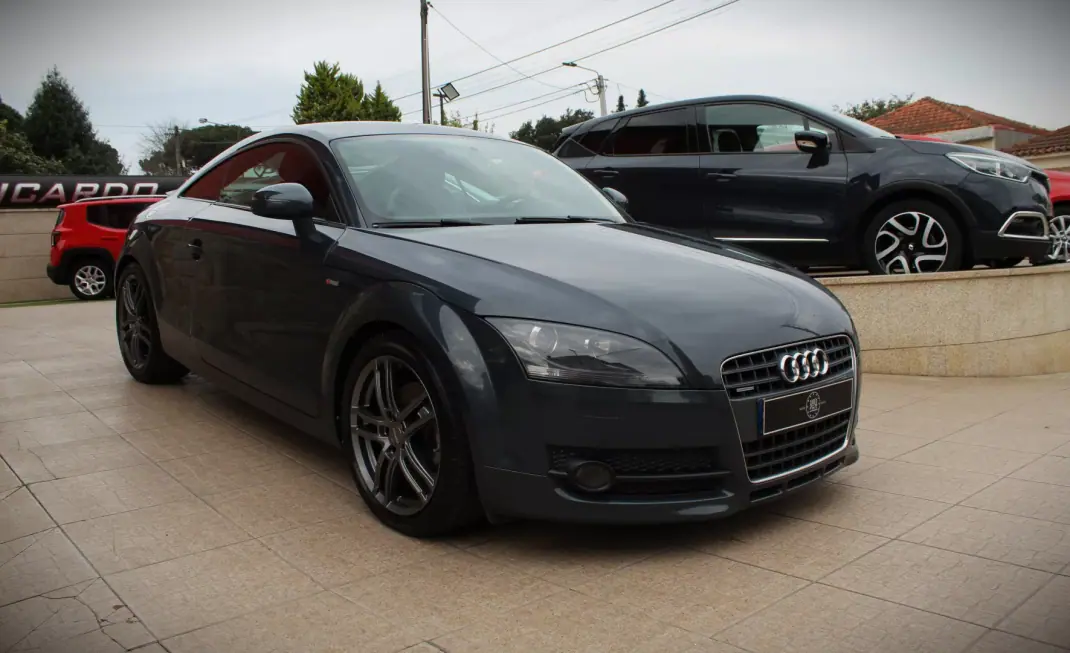 Audi TT Coupé 2009 - 16990 EUR, 185000 km - AUTO.MOTO.pt - 185000km - foto 3 de 29
