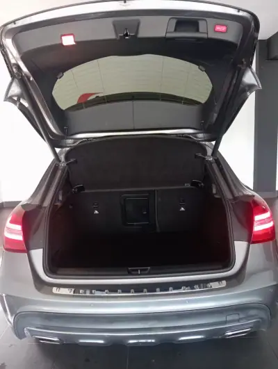 Mercedes-Benz GLA 220 2018 - 27500 EUR, 105000 km - AUTO.MOTO.pt - 105000km - foto 9 de 39