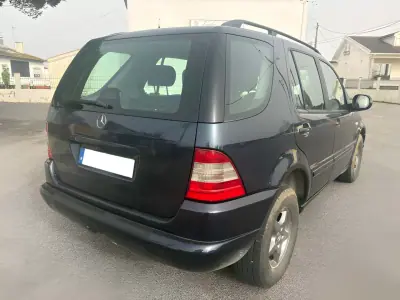 Mercedes-Benz ML 270 2000 - 6500 EUR, 450000 km - AUTO.MOTO.pt - 450000km - foto 3 de 8