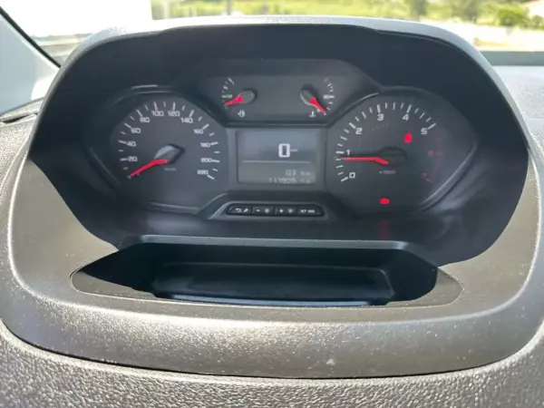 Peugeot Partner 1.5HDI 3lugares 2019 - 12900 EUR, 117000 km - AUTO.MOTO.pt - 117000km - foto 20 de 52